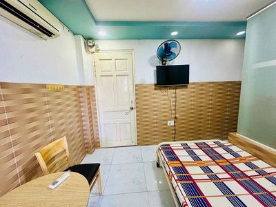 Cheap hotel suite on the street near a church-steal missile.