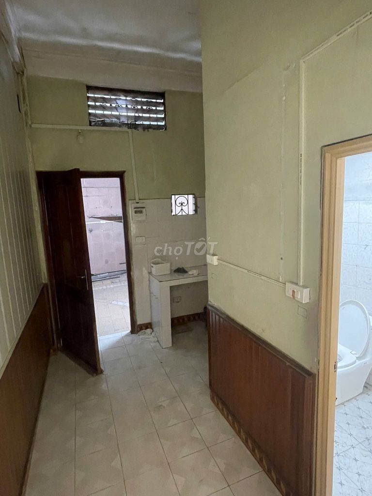 Rent a two-story 44-foot street Lò Sũ, Hoàn Kiếm