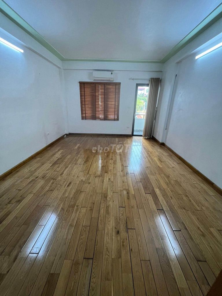 Rent 40 meters 2 x 5 floors, Royal Detective, Ba Đình