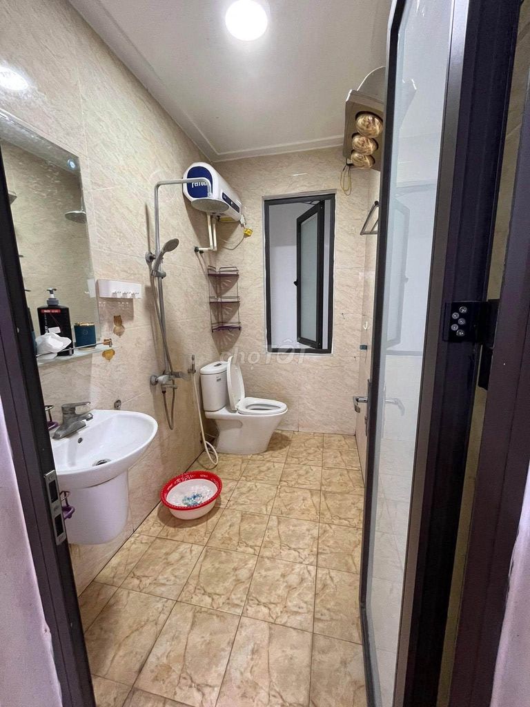 Rent 40 meters 2 x 5 floors, Royal Detective, Ba Đình