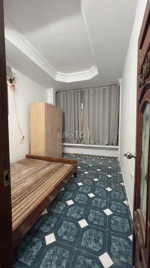 To rent his own house to meet Khâm Thiên market