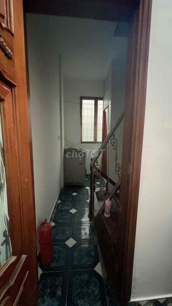 To rent his own house to meet Khâm Thiên market