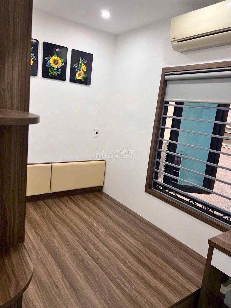 Nice house 4 sleeps full of furniture 35 meters 3 floors 9 million a month