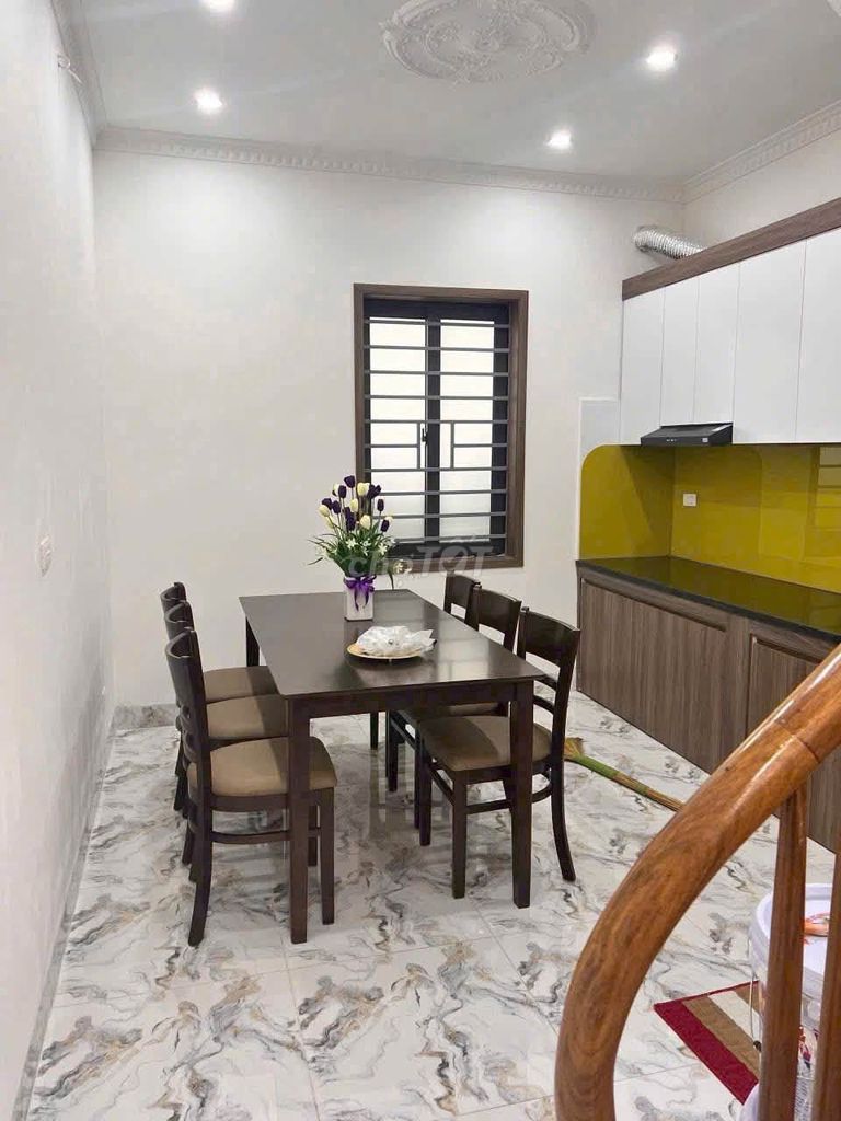 Nice house 4 sleeps full of furniture 35 meters 3 floors 9 million a month