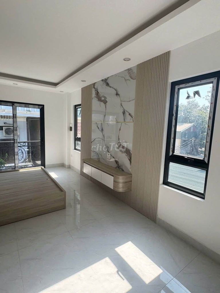 Rent a five-story Vĩnh Hưng, Hoàng Mai car loaded