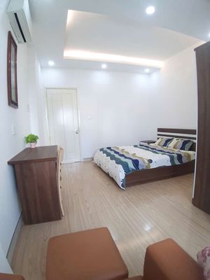 New room full of furniture 25 M2 right here at District 7