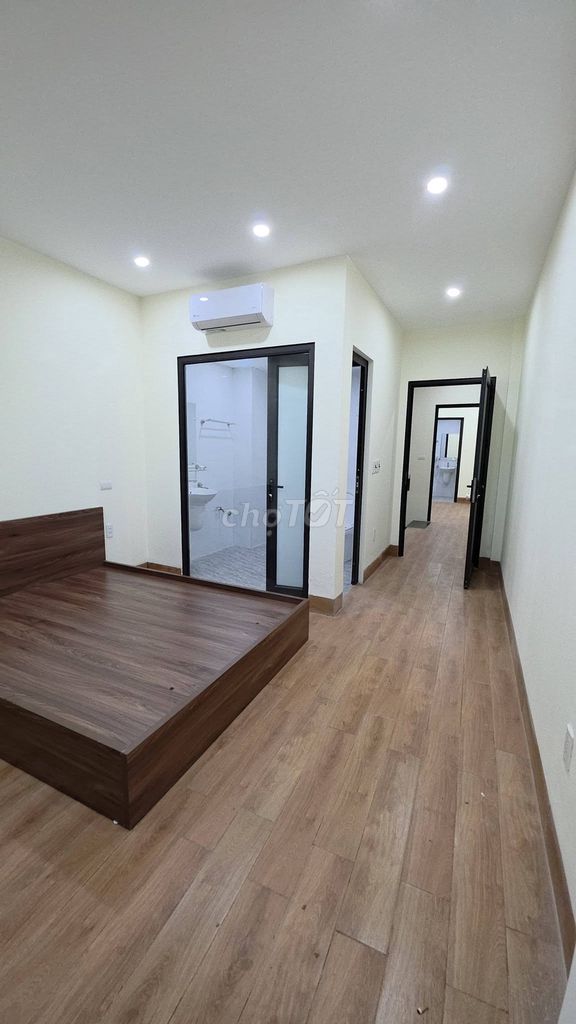 Rent your own home 50 meters x 4 floors Ngõ 192 Lê Trọng Tấn, full clothes