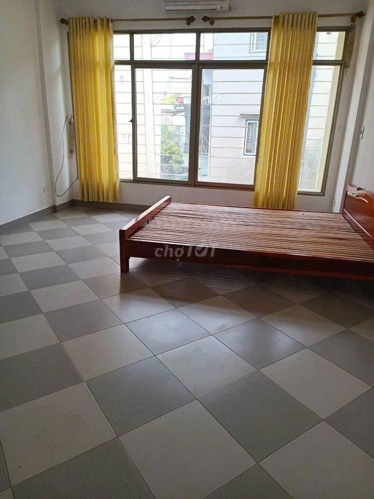 Rent 34 meters x 4 floors, KKK Trần Phú, Hà Đông