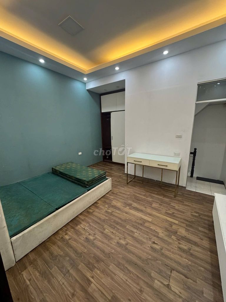 Rent the entire crew, Ba Đình-3 bedroom.