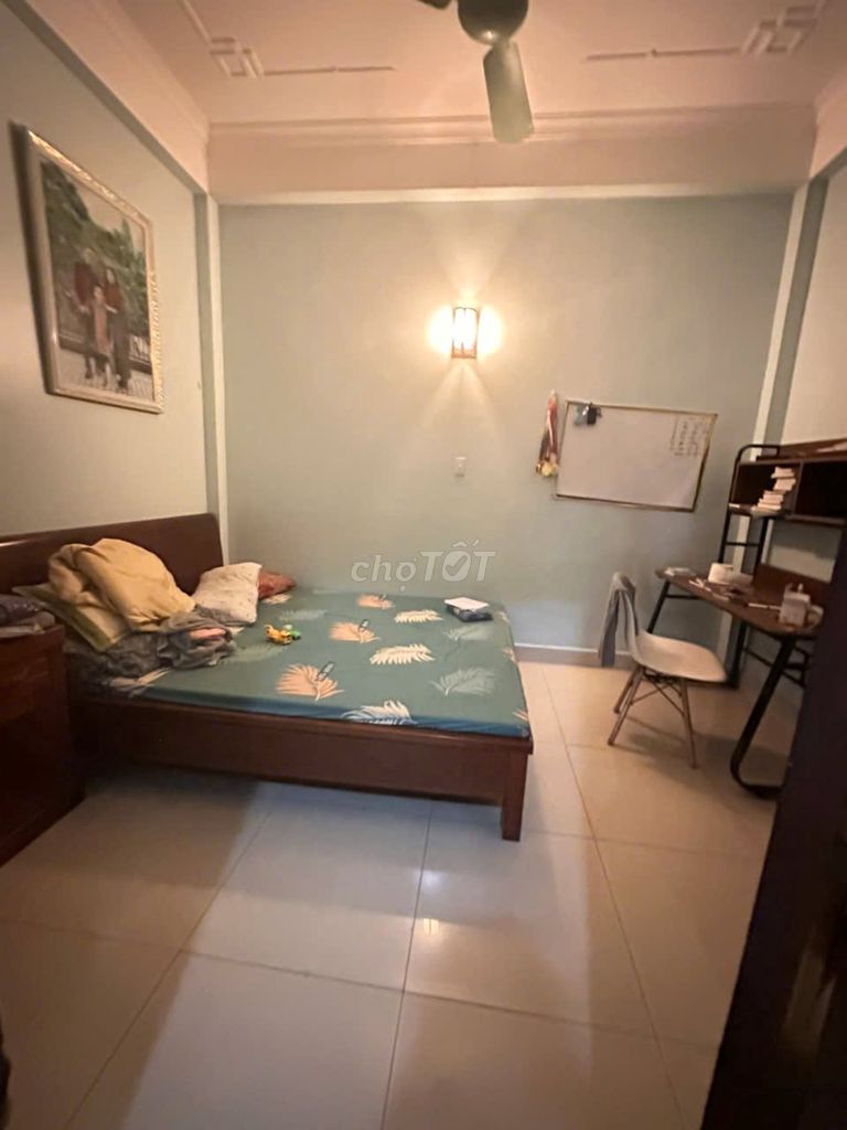 Rent a private house on Thanh Nhàn, Hai Bà Trưng, Hanoi