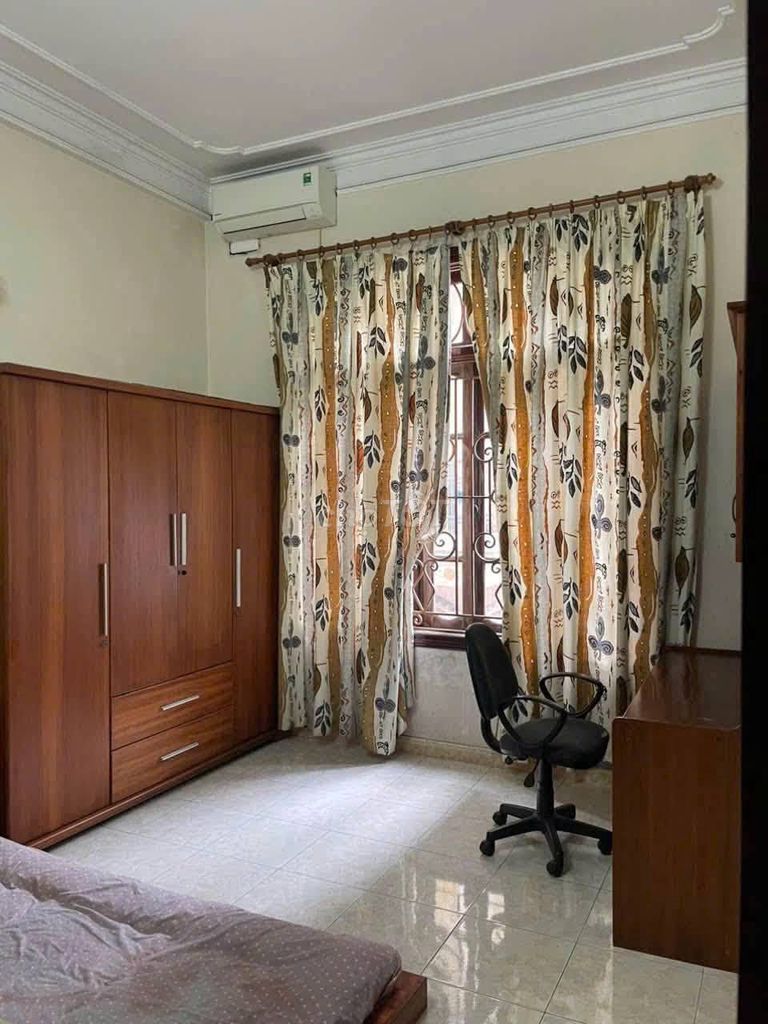 Rent your own house 60 meters x 4 floors, 3 bedrooms, 3 toilets, Hoàng Văn Thái