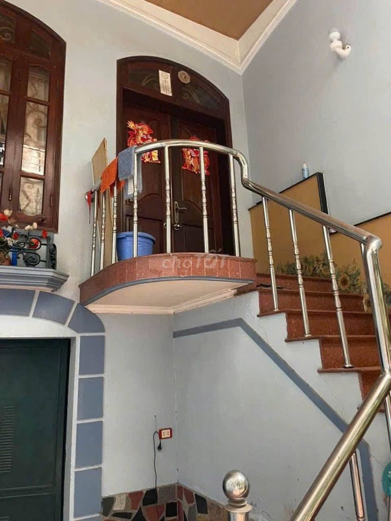 Rent your own house 60 meters x 4 floors, 3 bedrooms, 3 toilets, Hoàng Văn Thái