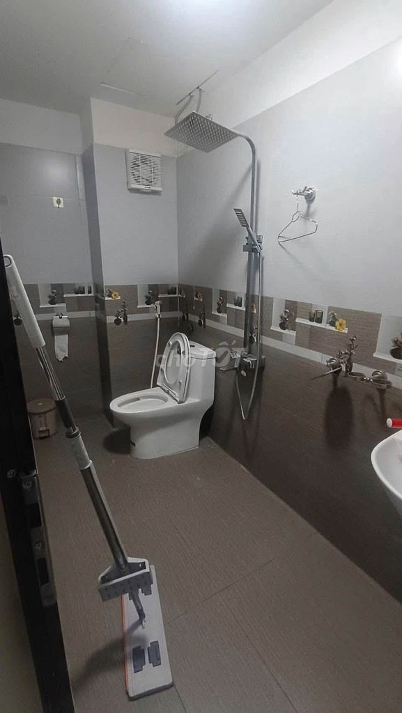 Rent a 30 m2 x 5 story, 3 sleeps closed at Hoàng Mai