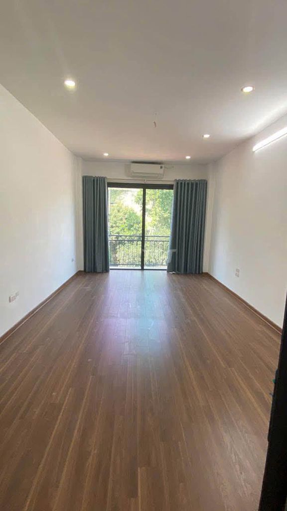 Rent a five-story Đại Đồng, Vĩnh Hưng, Hoàng Mai, 3 sleeping, 12 million