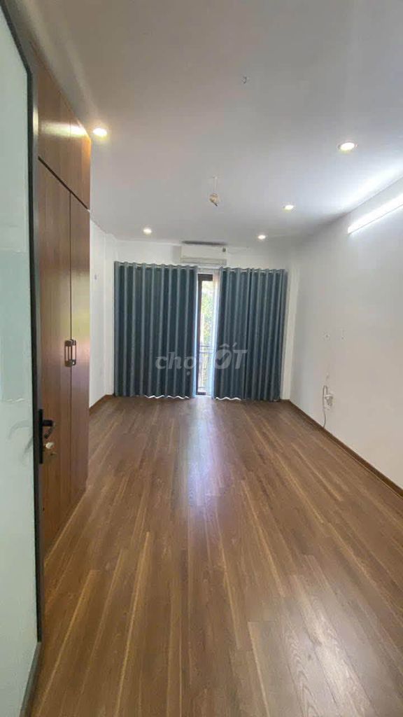 Rent a five-story Đại Đồng, Vĩnh Hưng, Hoàng Mai, 3 sleeping, 12 million