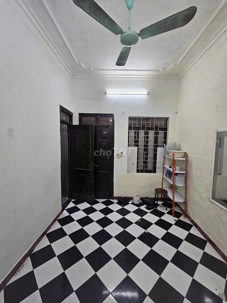 Rent 40 meters x 3 stories, 4 sleeps, 2 v, Rose, Bạch Mai
