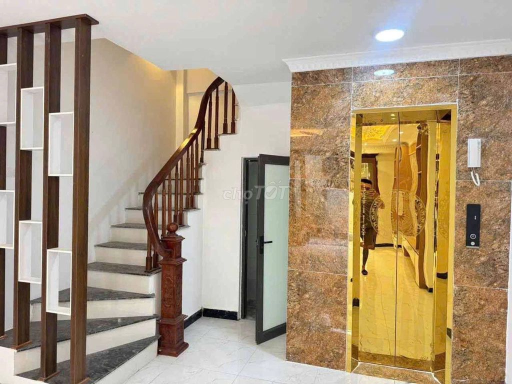 Rent the entire Vĩnh Hưng, parking car, good business.