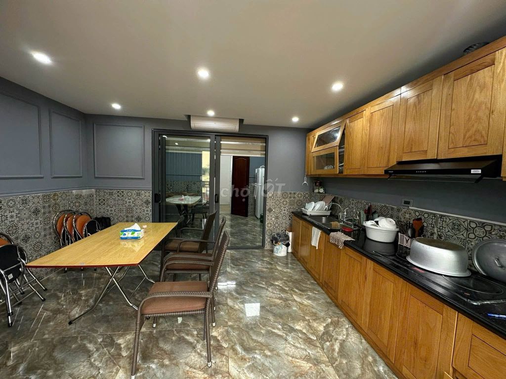 Rent the house next to Vĩnh Tuy with elevators, avoid cars.