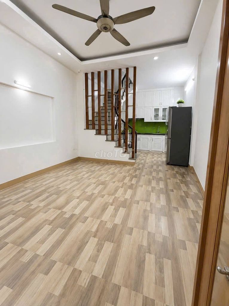 Rent the original Vĩnh Hưng, 5 stories, 3 sleeps