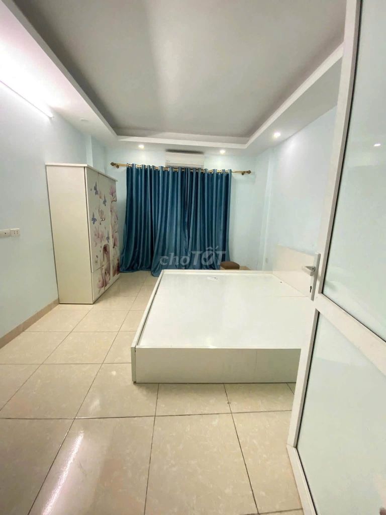 Renting four floors of Ngõ 194 Thanh Đàm, Hoàng Mai - 8 million.