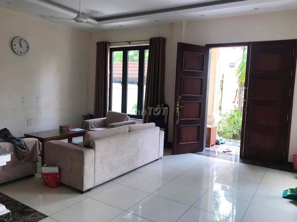 Rent a four-story house full-story furniture at Việt Hưng, Long Biên