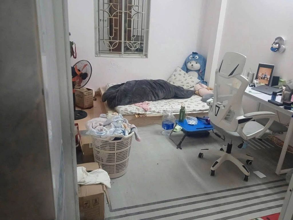 Rent 25 meters, 5 floors, 3 bedrooms, Bạch Mai, Hai Bà Trưng