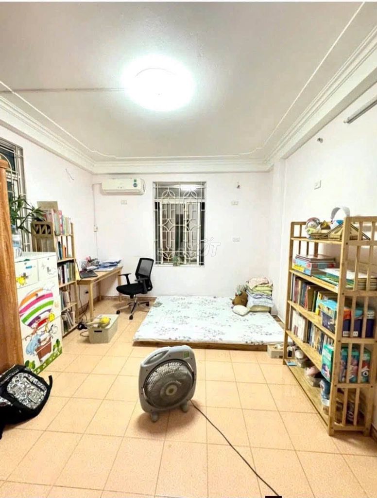 Rent 25 meters, 5 floors, 3 bedrooms, Bạch Mai, Hai Bà Trưng