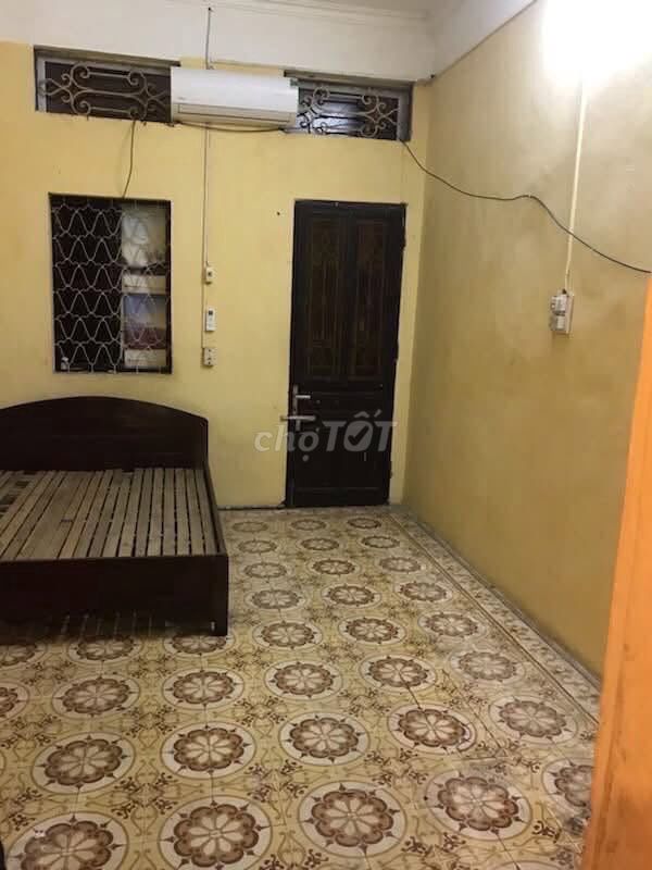 Rent a three-story Qq Street, Hoàng Mai, Hanoi