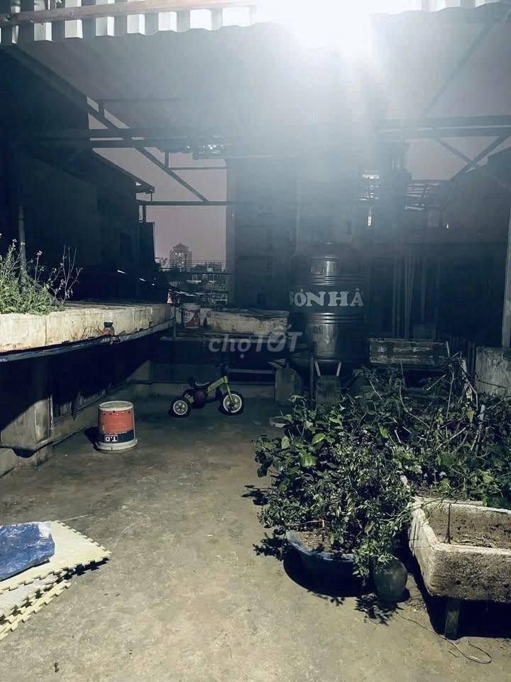 Rent the 30 meters, 3 floors a tum, Ngõ 100 Tây Sơn, Đống Đa