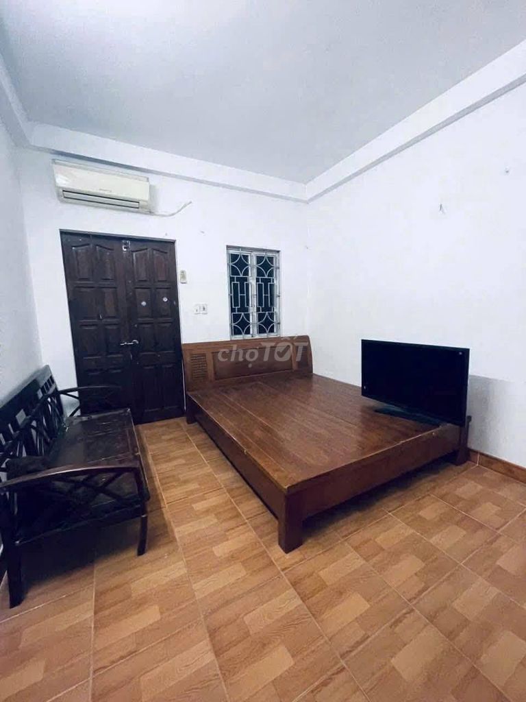 Rent the 30 meters, 3 floors a tum, Ngõ 100 Tây Sơn, Đống Đa