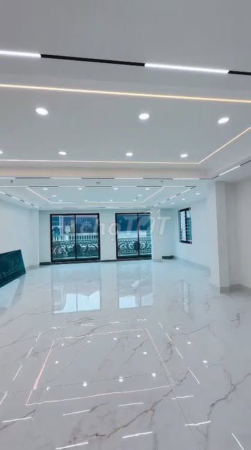 Rent a Nguyễn Chí cash house, Tân Mai, 84 meters2, 7 floors.