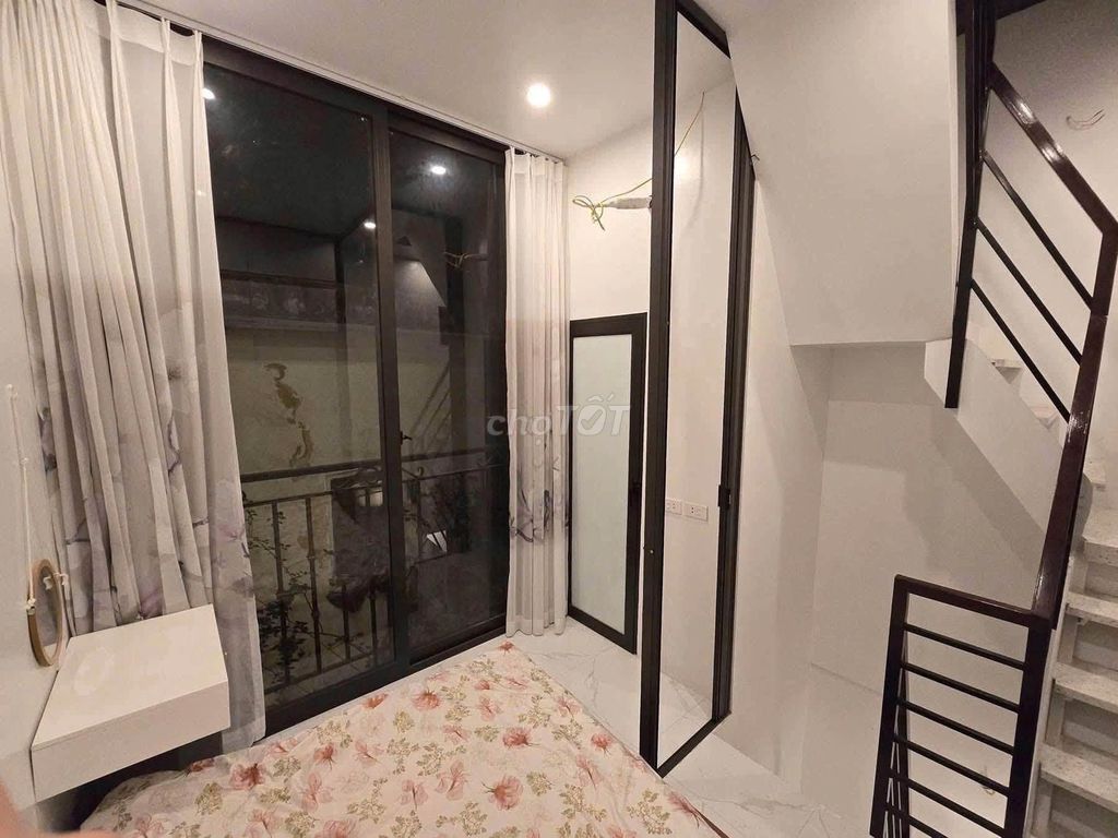 Rent the original house on Route 277 Tôn Đức Thắng - Đống Đa