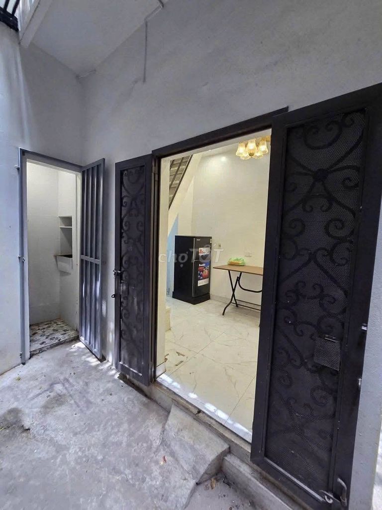 Rent the original house on Route 277 Tôn Đức Thắng - Đống Đa