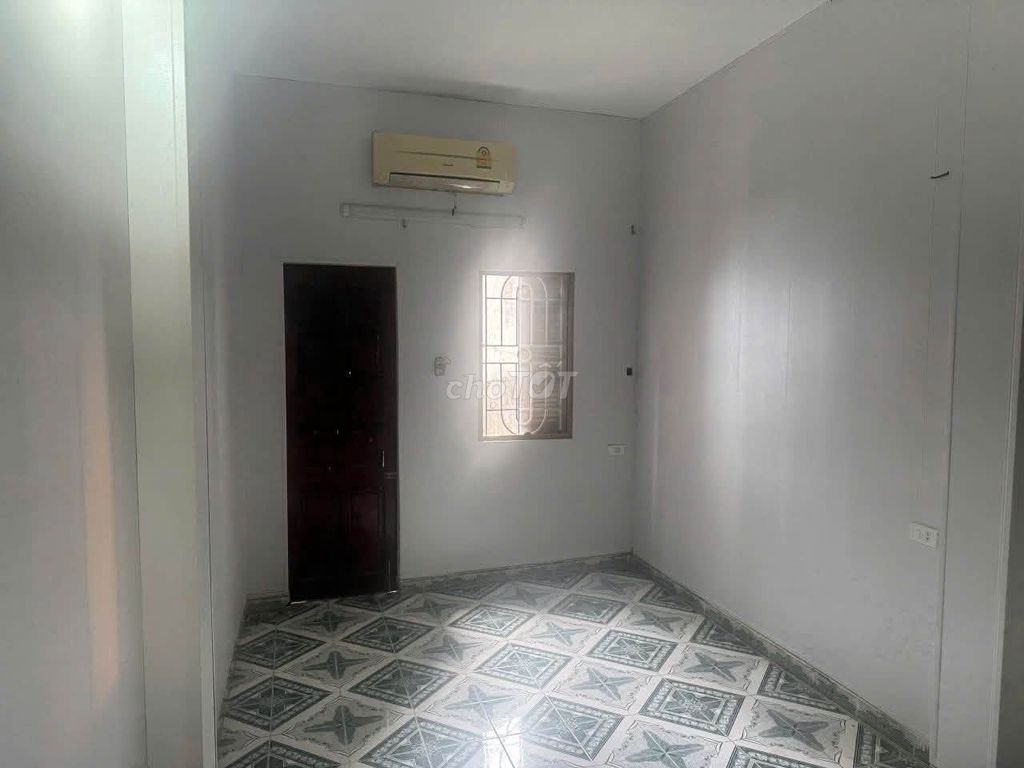Rent Kim Ngưu, Hai Bà Trưng, 25 meters, 4 stories.