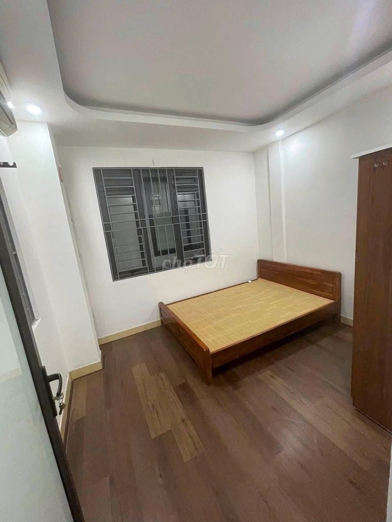 Rent the original house 30 m2 x 4 stories, Bùi Xương Trạch, Thanh Xuân