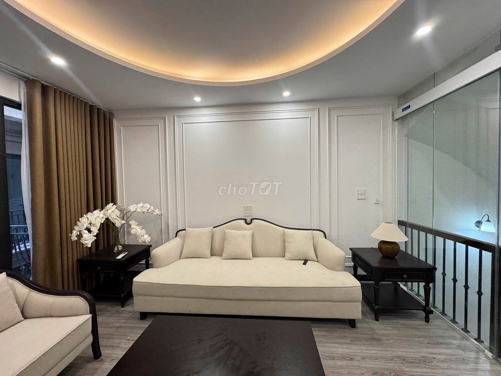 Rent a five-story apartment full-size, four-sleep.