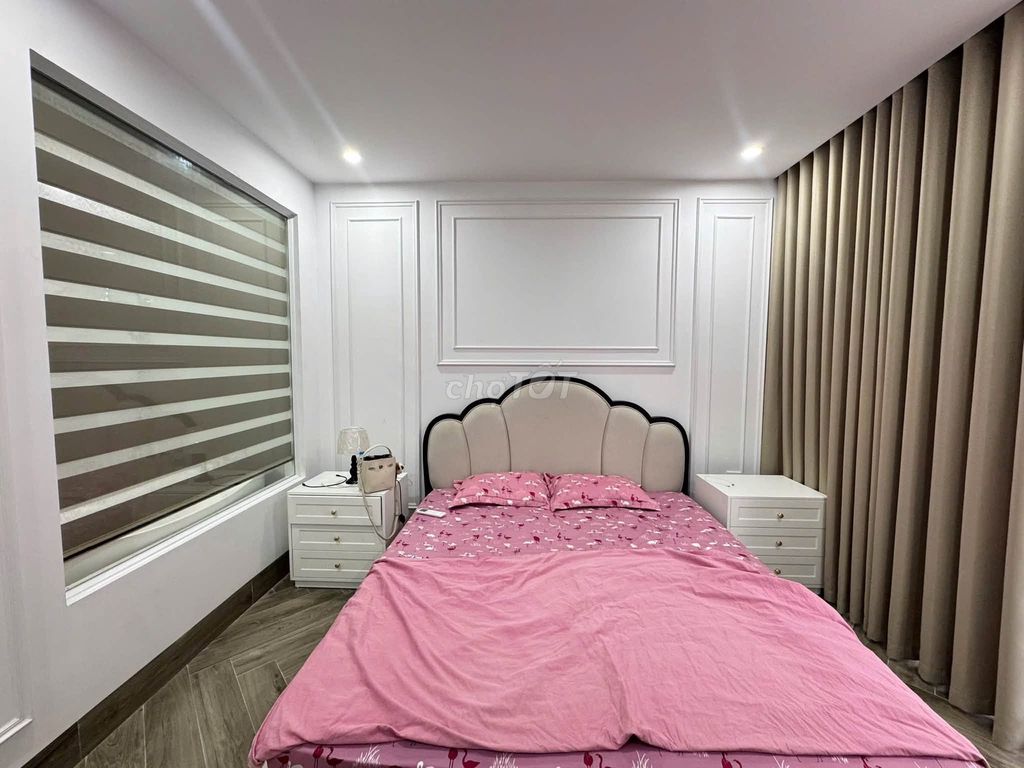 Rent a five-story apartment full-size, four-sleep.