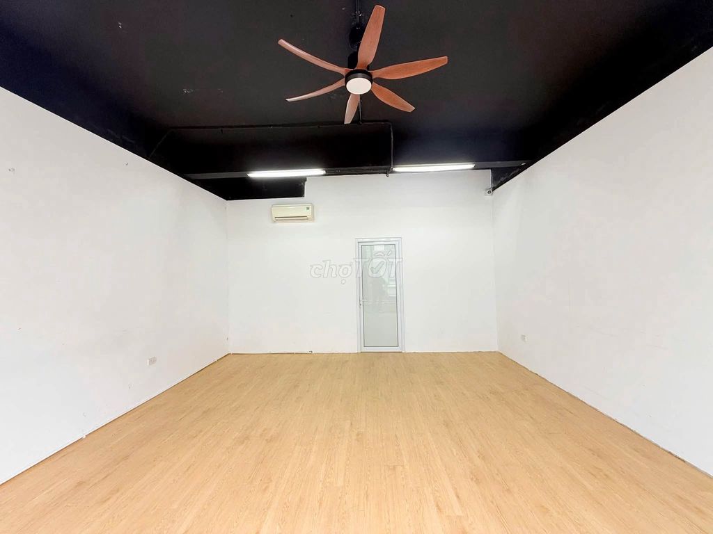 Rent us a 2nd floor of European Sea 3 vinhomes Ocean Park 5 million a month.