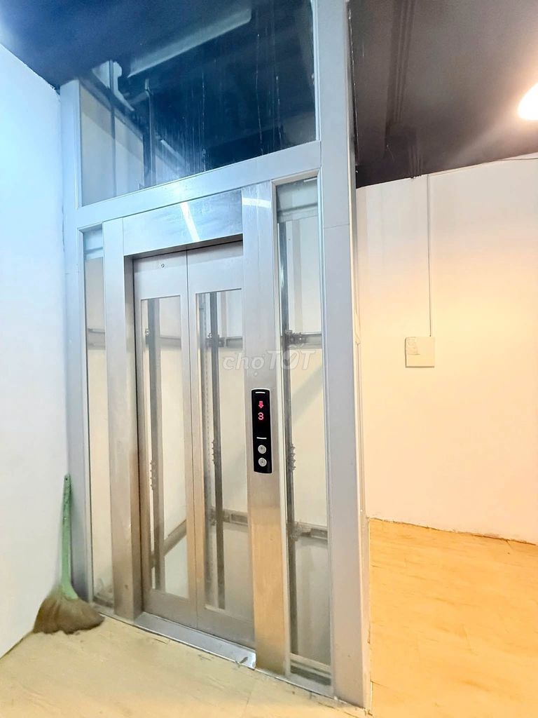 Rent us a 2nd floor of European Sea 3 vinhomes Ocean Park 5 million a month.