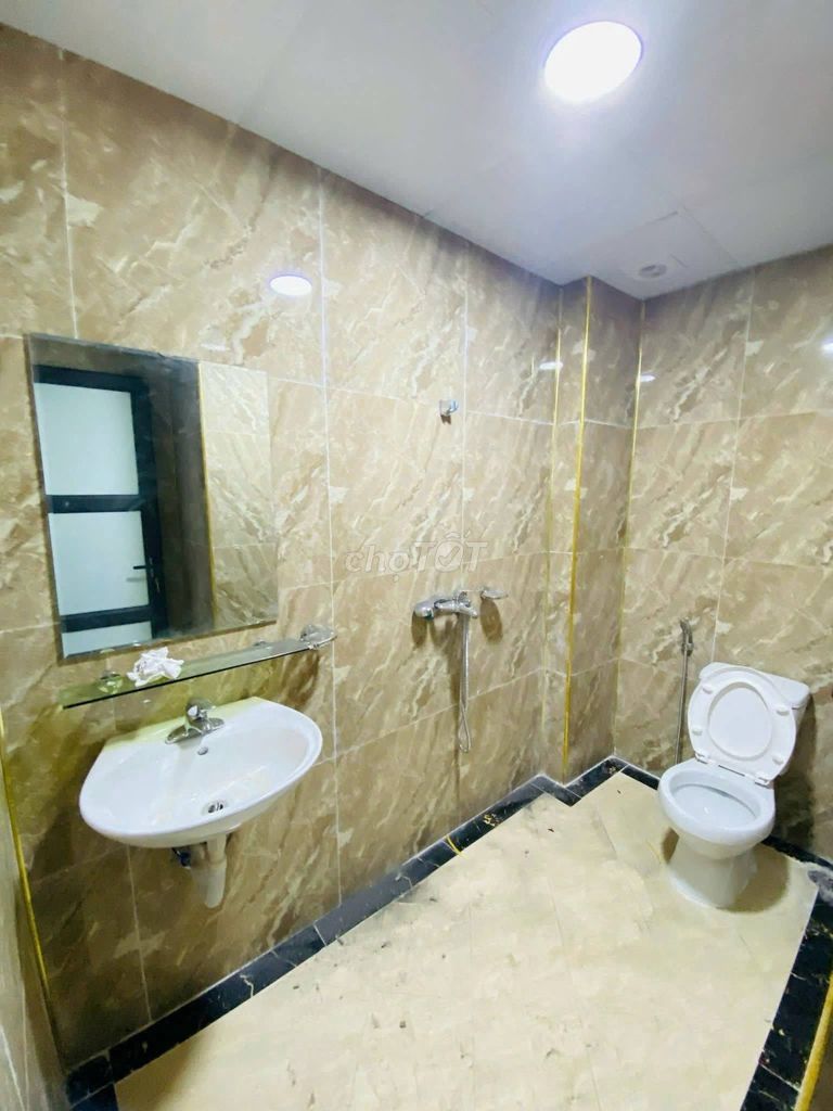 Rent the original house 38 meters x 6 floors, Ngõ 21 Lê Văn Lương, Thanh Xuân