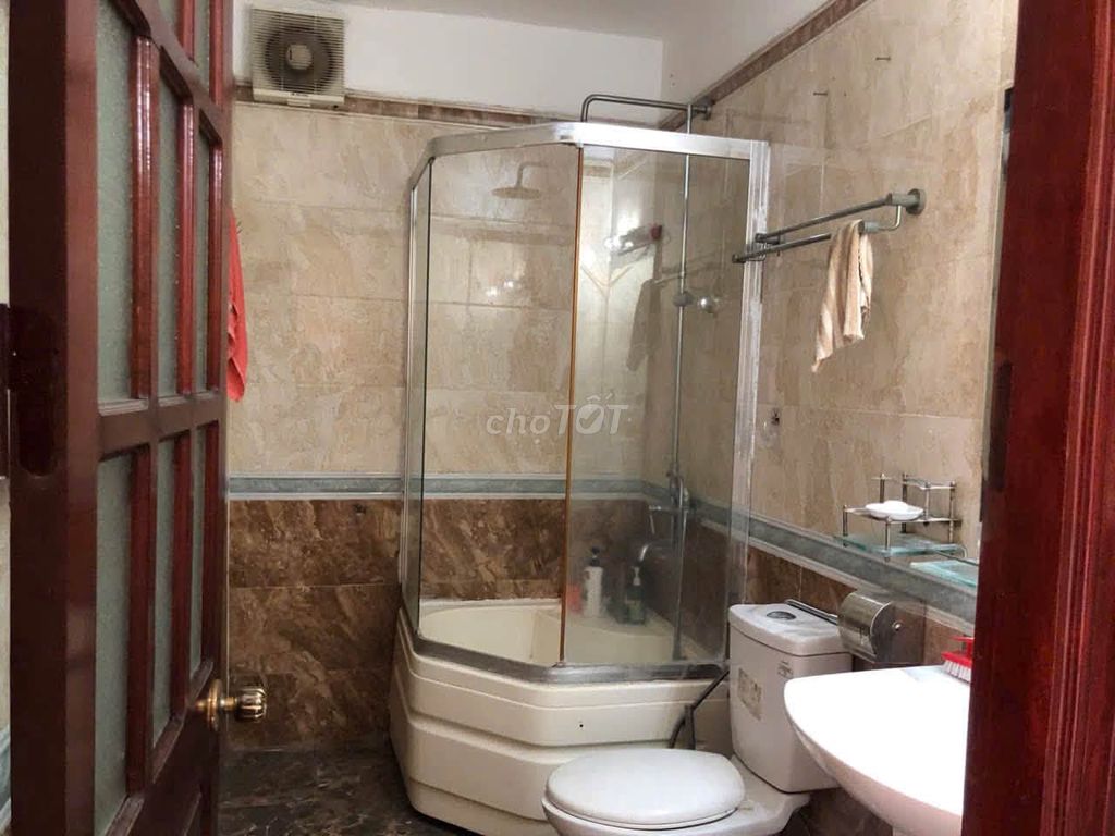 Rent the original house 65 meters x 5 floors, Route 562 Láng, Đống Đa