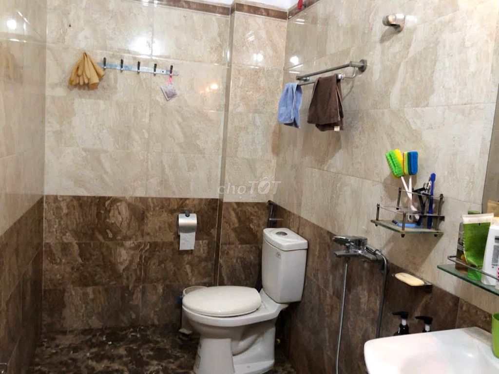 Rent the original house 65 meters x 5 floors, Route 562 Láng, Đống Đa