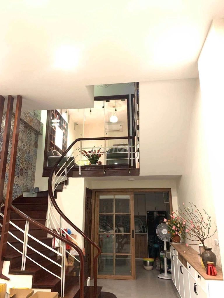 Rent your own house 50 meters, 4/4 floors, Ngõ 19 Vũ Ngọc Phan, Đống Đa