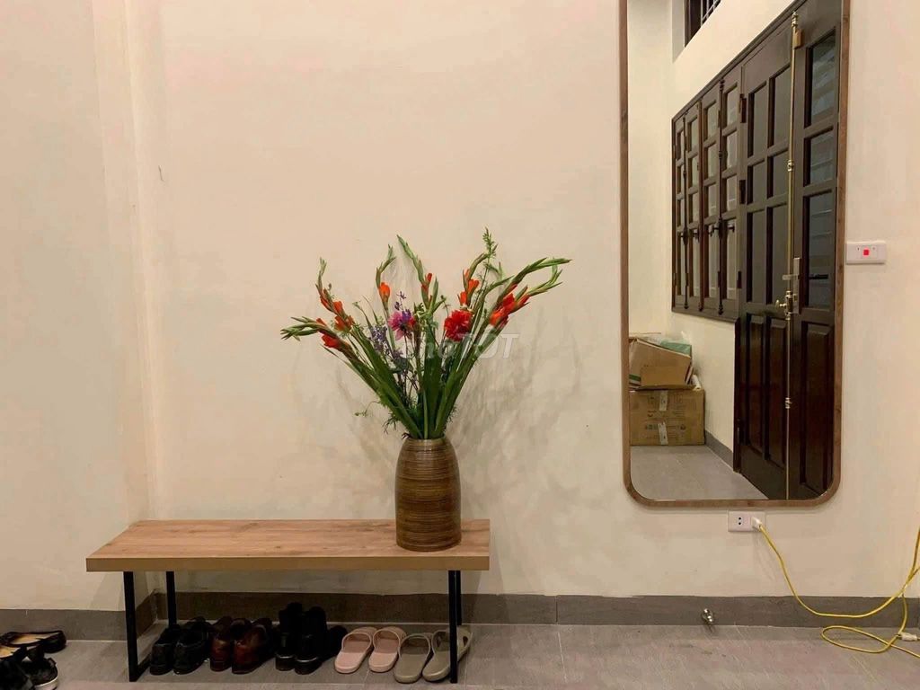 Rent your own house 50 meters, 4/4 floors, Ngõ 19 Vũ Ngọc Phan, Đống Đa