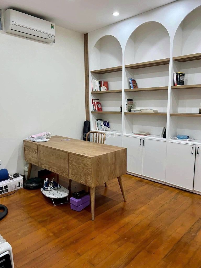 Rent your own house 50 meters, 4/4 floors, Ngõ 19 Vũ Ngọc Phan, Đống Đa