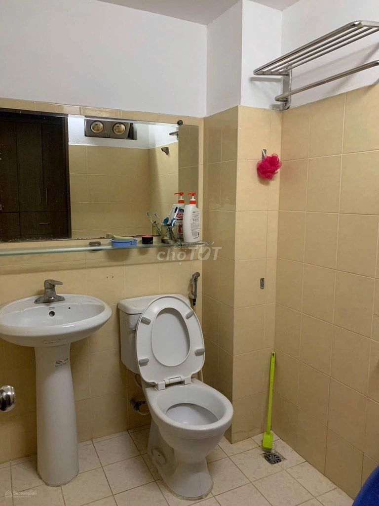 Rent the house 43 m2 x 3 level Ngõ 39 Âu Cơ, Tây Hồ