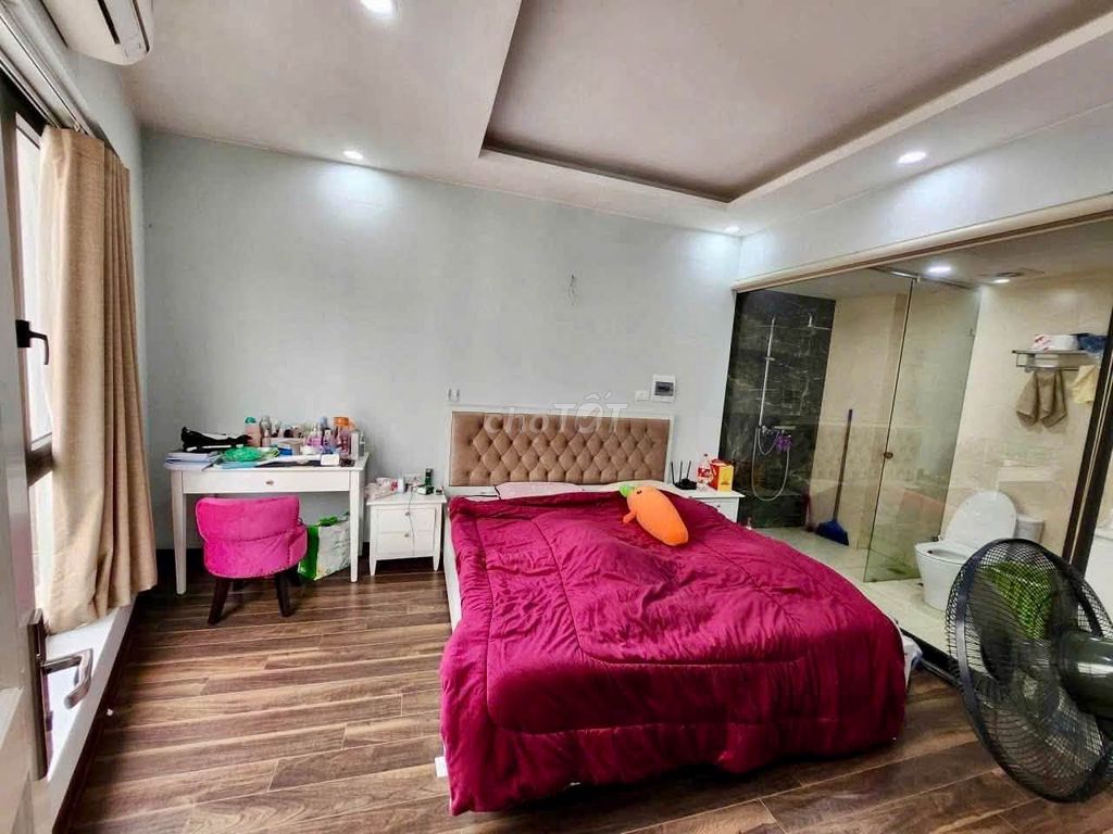Võ Chí Công, Tây Hồ, car garage.