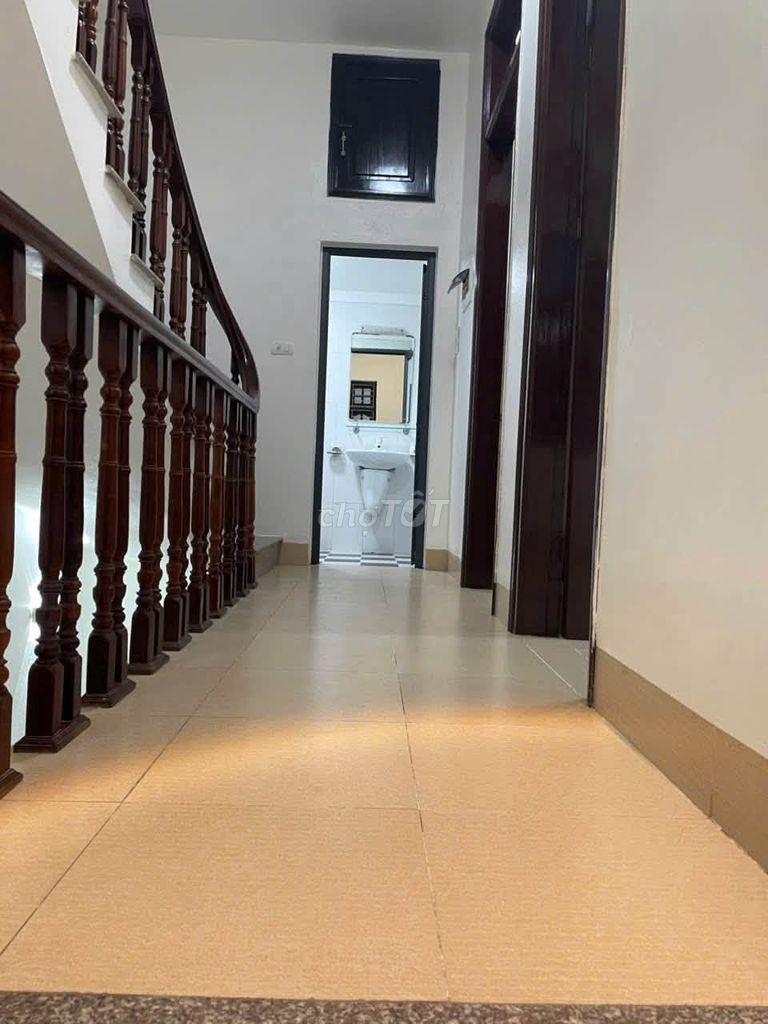 Rent 50 meters, 5 floors, Ngõ Nguyễn Trãi, Thanh Xuân