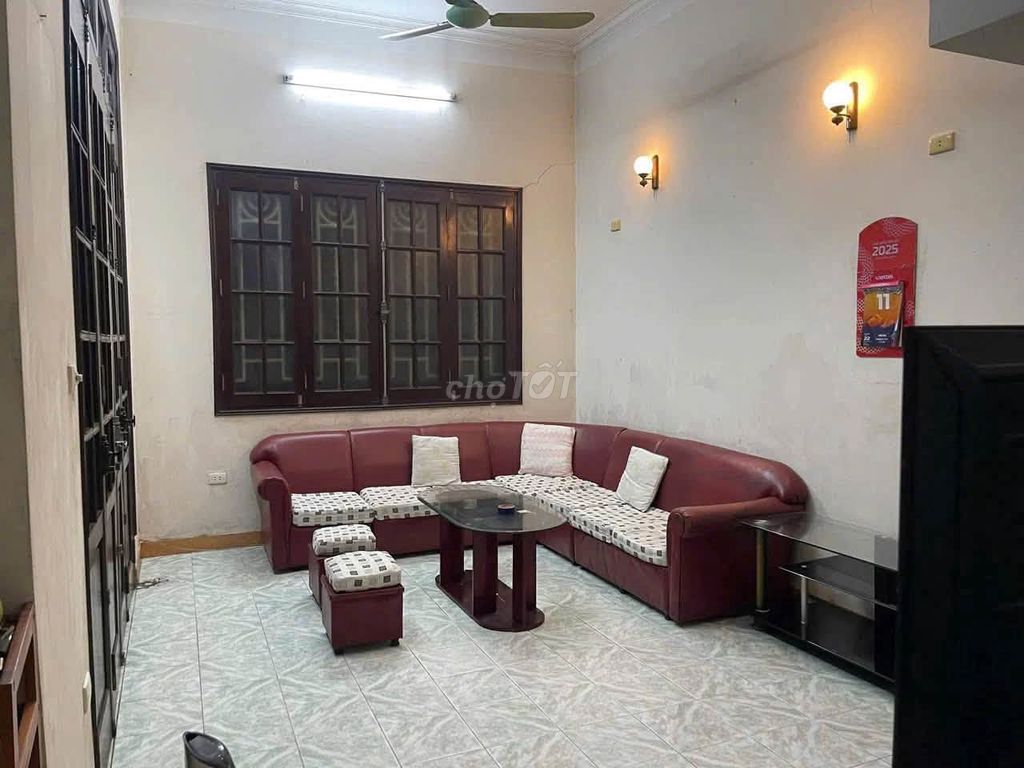 Rent your own home 65 m2 x 3 T, 4 bedrooms, 3 toilets, Ngõ 12 Chính Kinh, Thanh Xuân