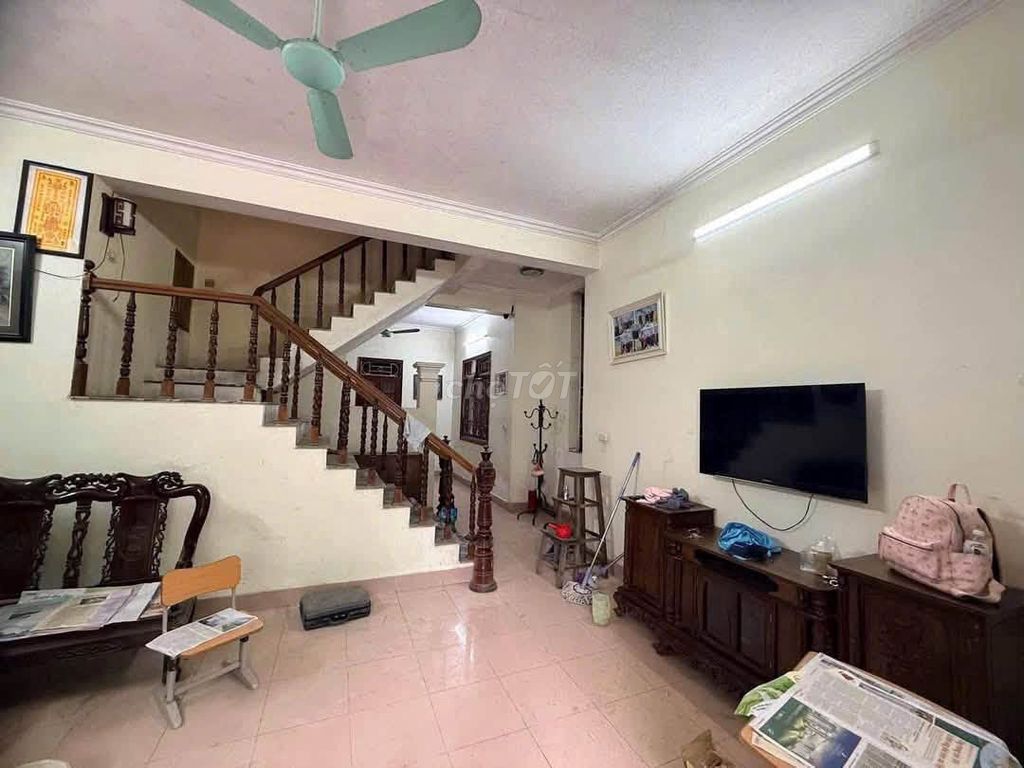 Rent the Ngõ 193 Phú Diễn garden house, from S upinambás, hn